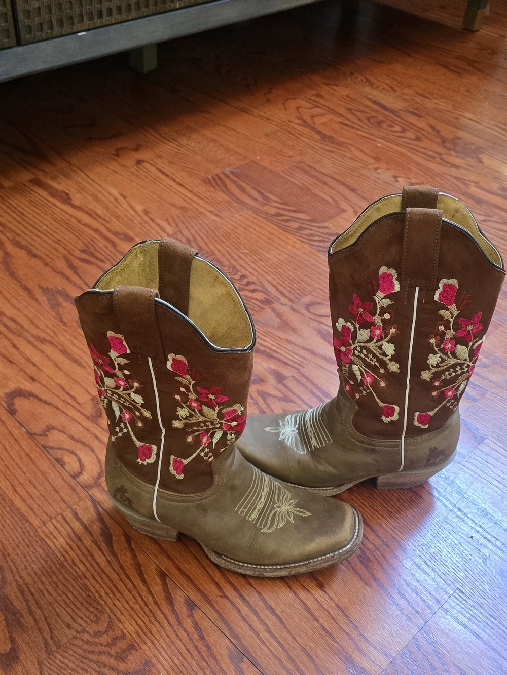 Toro Moro Western Boots Brown Faux Suede Shaft Pink Rose Embroidered Size 5.5
